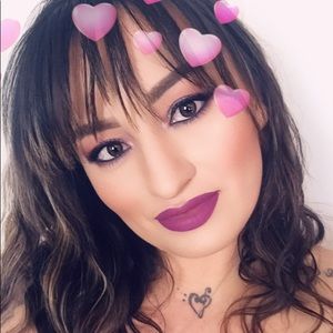 Meet your Posher, Roxanne